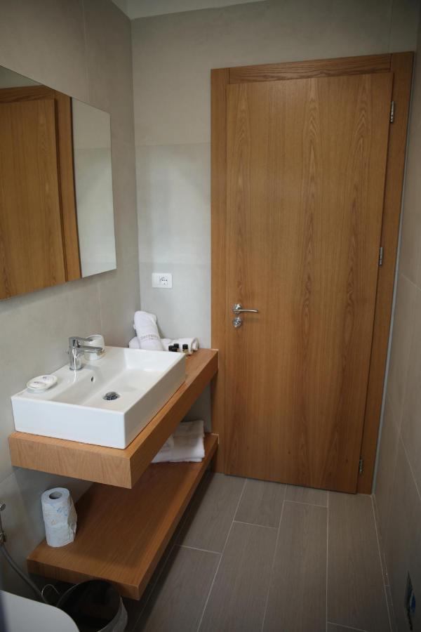 Serenity In Otel Lezhë Dış mekan fotoğraf